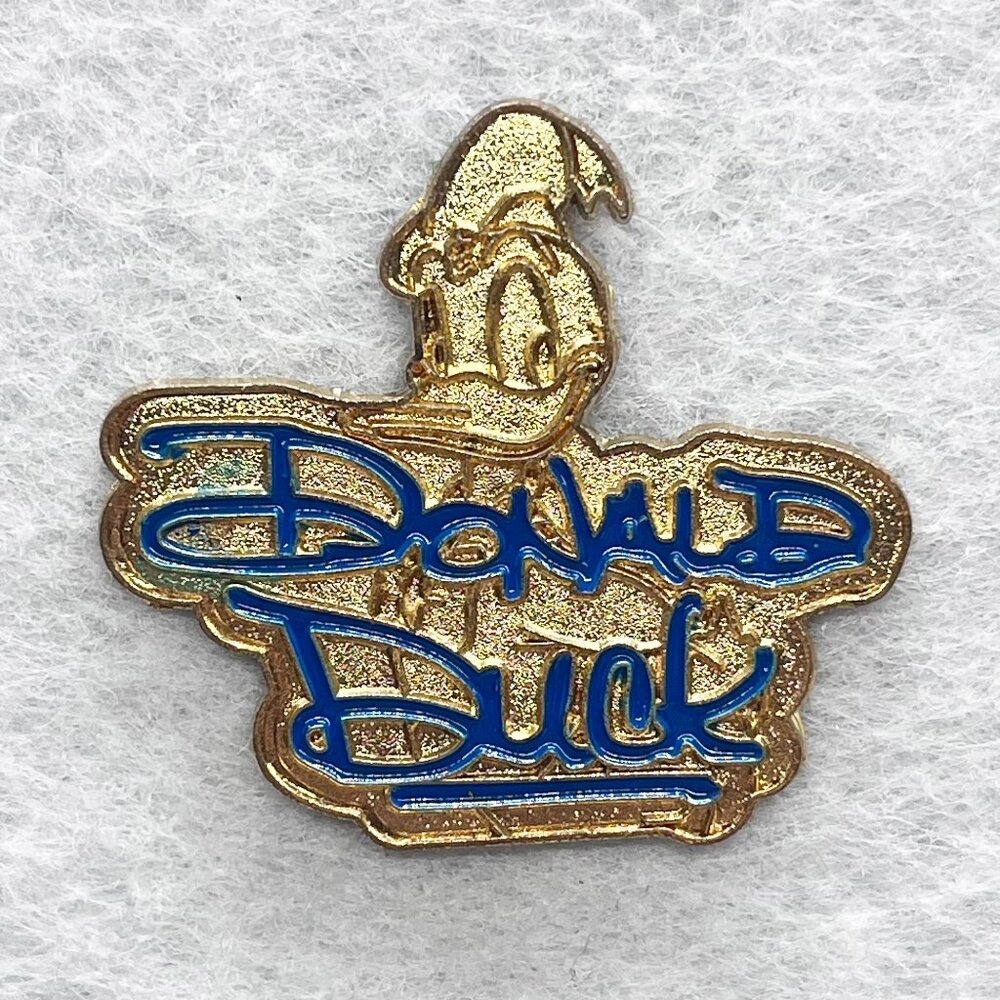 🔮‎ 5/$25 Disney Donald Duck Signature Pin